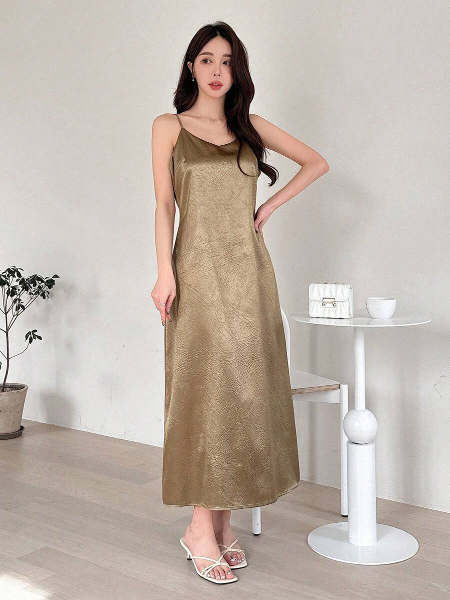DAZY 纯色宽松纹理细肩带连衣裙，休闲女装 - 金色 - 查看 1
