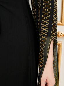 Al Najma Kleid Mit Bestickten Details, Gespaltenen Ärmeln Und Eingeklemmter Taille - Schwarz - Übersicht 5