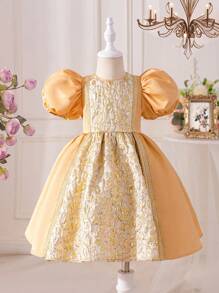 SHEIN Niña Con Ropa A Juego, Vestido De Manga Abullonada De Cuello Redondo Y Tejido De Jacquard