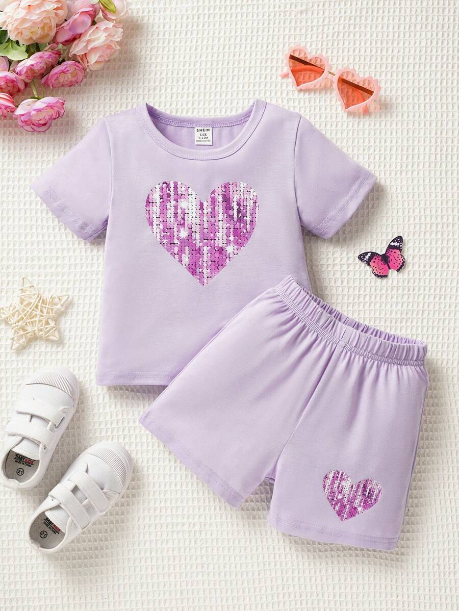 SHEIN 2入組幼兒女童休閒運動心形及亮片印花短袖t恤和短褲套裝,適用於春夏戶外活動 - 紫色 - 查看 1