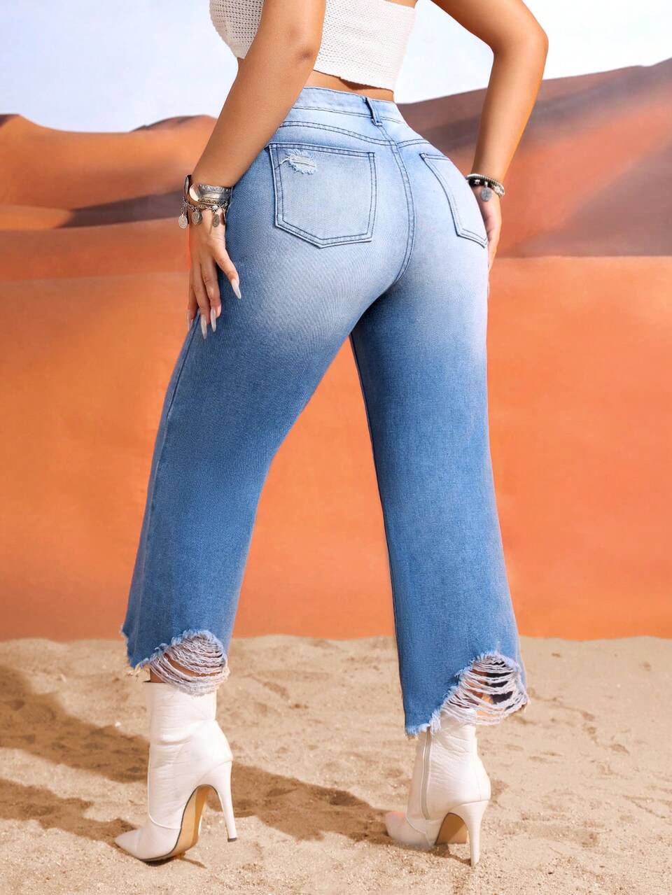 Women's Fashionable Denim Jeans With Frayed Hem