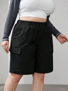 SHEIN Essnce Women's Plus Size Black Cargo Shorts With Multiple Pockets - Black - View 4