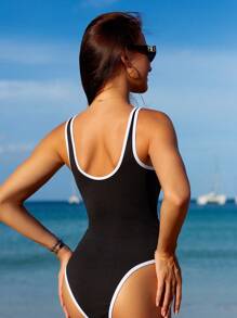 SHEIN Swim Women's One Piece Swimsuit With Contrast Trim And Cut-Out Design For Summer, Beach, Swimming, Vocation