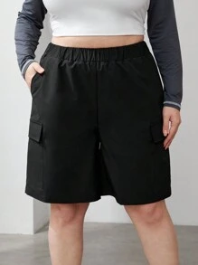 SHEIN Essnce Women's Plus Size Black Cargo Shorts With Multiple Pockets - Black - View 3
