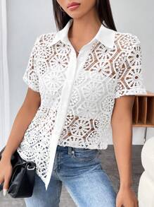 SHEIN LUNE Blusa De Manga Corta Hueca De Encaje De Color Sólido Para Mujeres