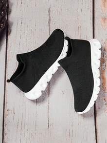 女士簡潔時尚的溜口運動鞋,防滑,輕便,適合學生 - 黑與白 - 查看 3