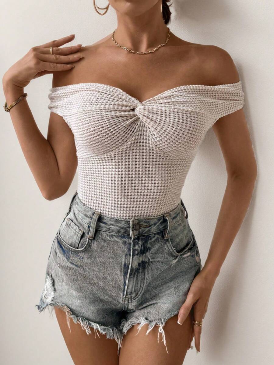 Chiquease 露肩扭紋質感連身衣 - 杏色 - 查看 1