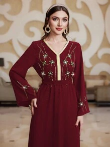 Al Najma V-Neck Arabesque Embroidery Dress Embellished With Rhinestones - Red - View 3