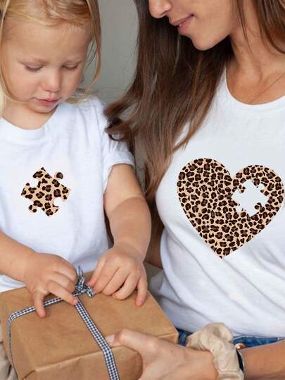 SHEIN Essnce Women's Summer Heart Pattern Short Sleeve Casual Round Neck Fit T-Shirt