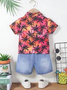 Sommeroutfits Für Babys: Hawaiianisches Kurzarmhemd Mit Knöpfen Und Palmenmuster Sowie Shorts Mit Elastischer Taille, Weitem Geradem Schnitt Und Distressed-look