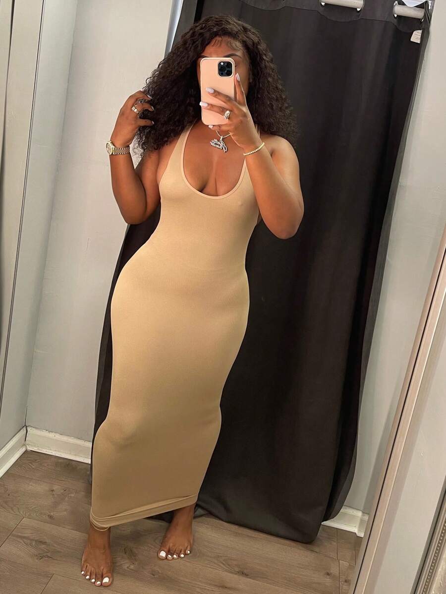 INAWLY Solva Einfarbiges, schmal geschnittenes Neckholderkleid für Damen - Aprikosenfarben - Übersicht 1