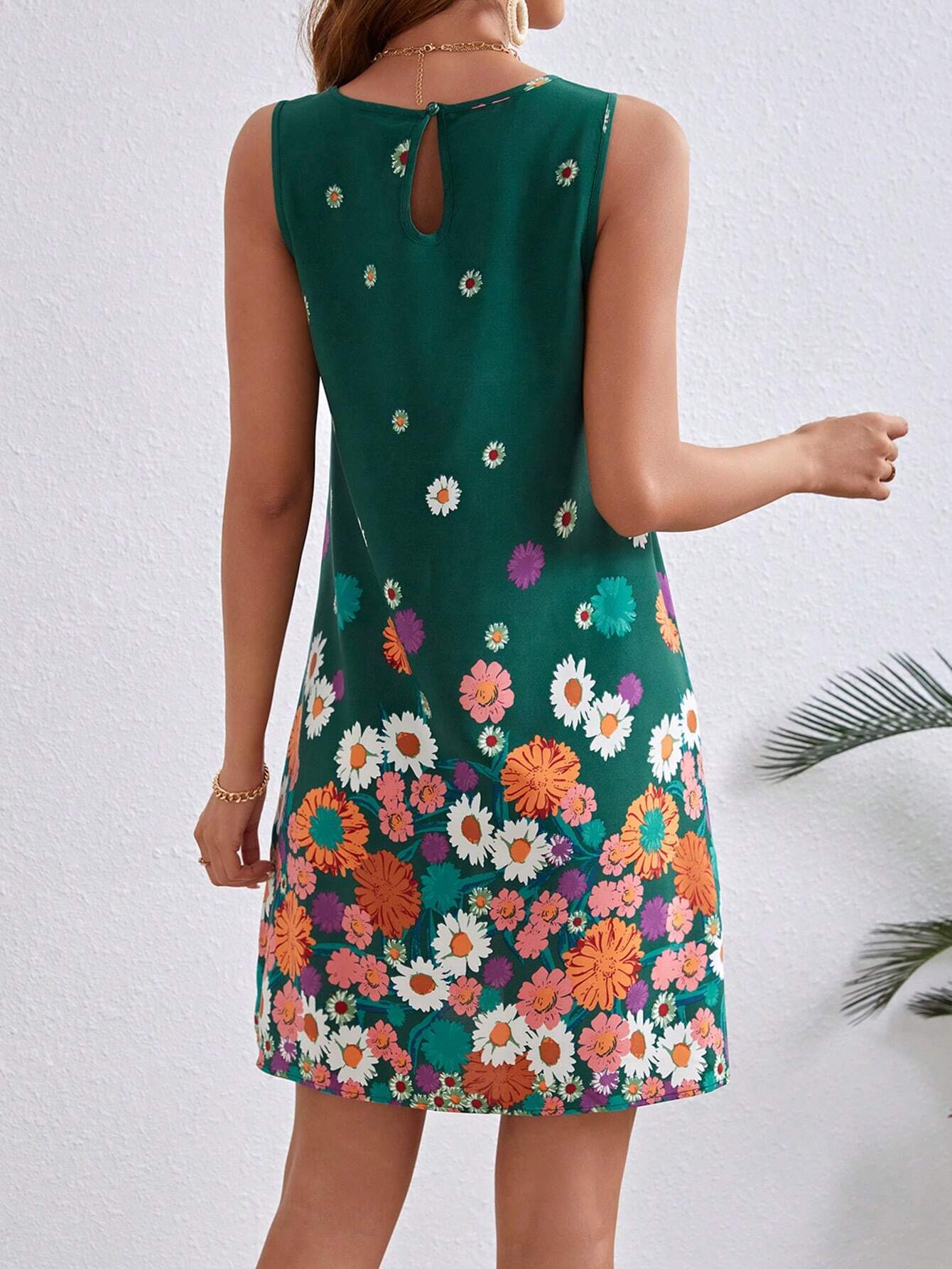 SHEIN VCAY Vestido Feminino Sem Manga Com Estampa Floral E Gola Redonda - Verde - Visão 2