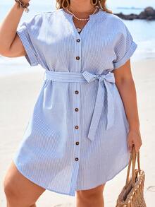 SHEIN VCAY Kích thước lớn Sọc Cổ áo có khía Mặt trước Nút Đầm Midi - Đen và trắng - Xem 5