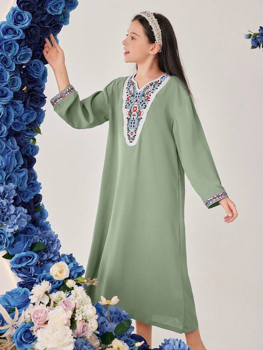 SHEIN 適合青少女的優雅刺繡連衣裙 - 綠色 - 查看 1