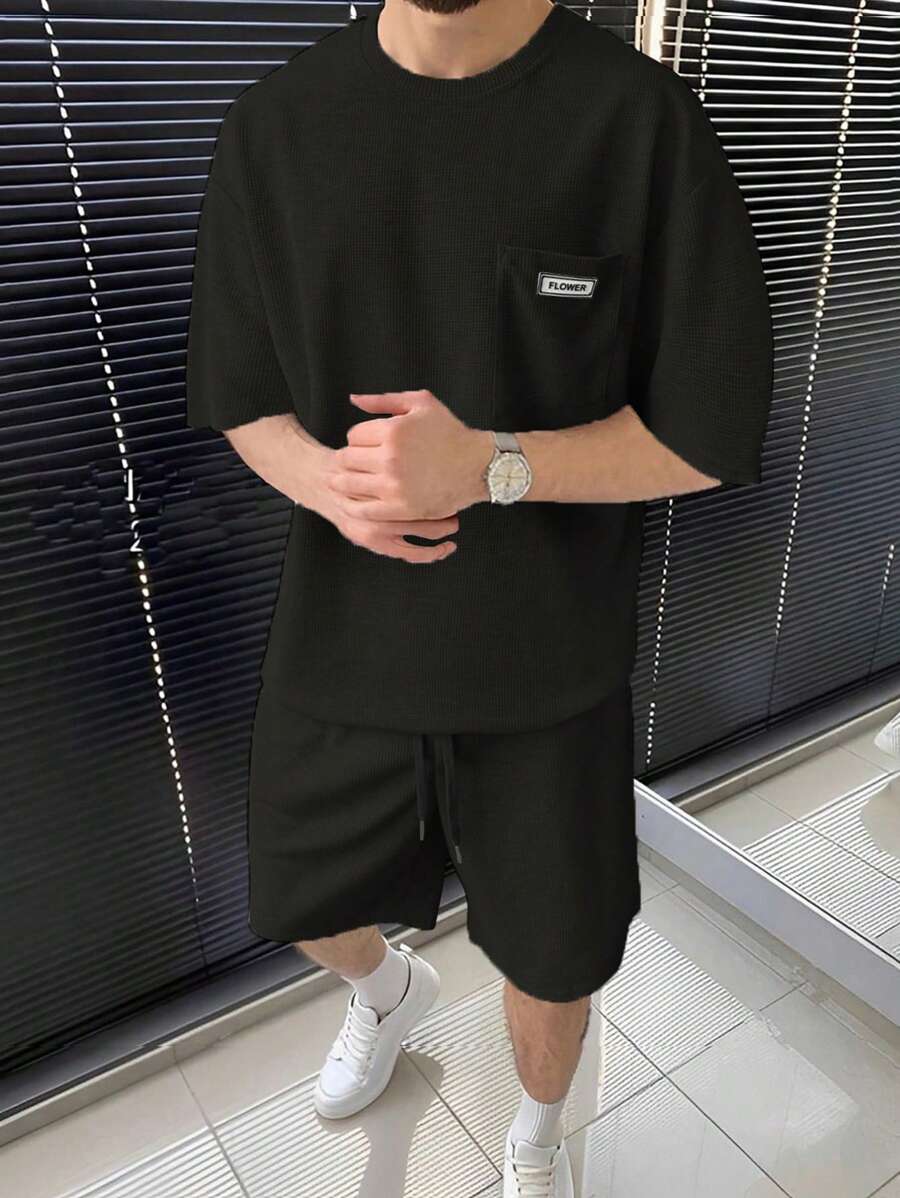 Manfinity Homme Men Letter Patched Detail Drop Shoulder Tee & Drawstring Waist Shorts - Black - View 1