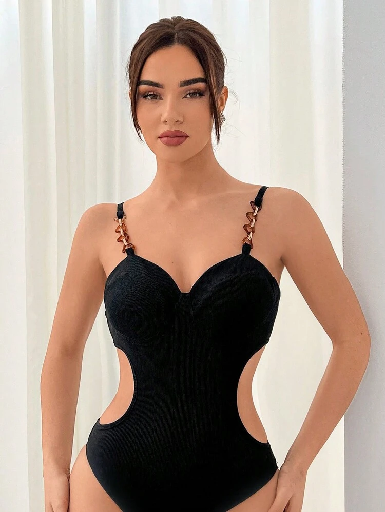 1pc Black Commuter Strap Chain Waist Cutout Bodice Bodysuit