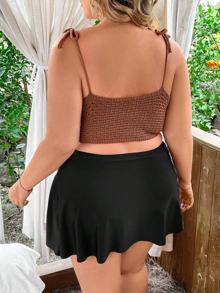 Plus Size Cropped Knit Tank Top With Daisy Applique