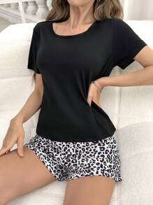Ensemble De Pyjamas Avec Haut À Manches Courtes À Col Rond Uni Et Short À Imprimé Léopard - Noir et Blanc - Voir 1