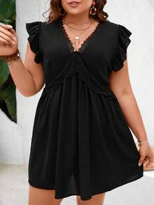 SHEIN VCAY 大尺碼女性假期風格v領蕾絲拼接荷葉袖氣質洋裝,不對稱下擺 - 黑色 - 查看 3