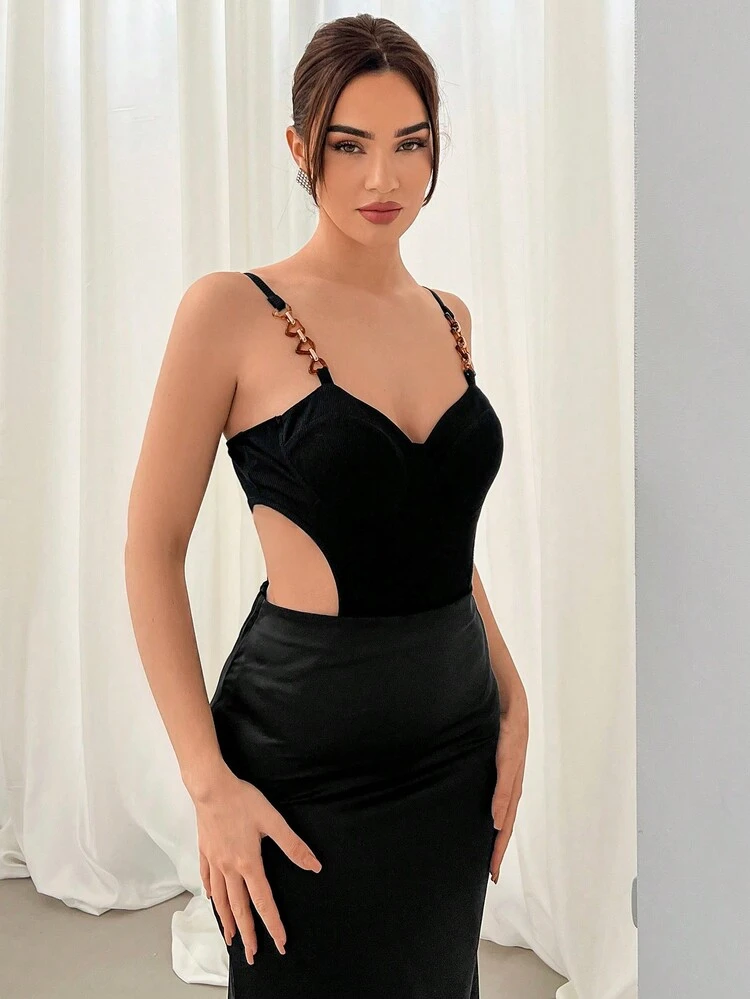 1pc Black Commuter Strap Chain Waist Cutout Bodice Bodysuit