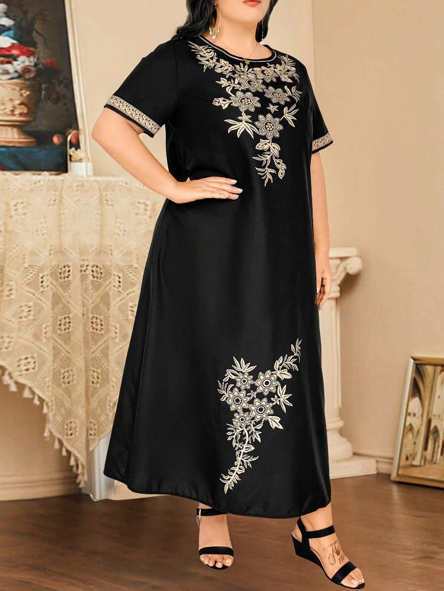 SHEIN Plus Size Women's Long Casual Printed Dress Maxi Women Outfit - Black - View 1