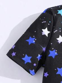 SHEIN Tween男孩夜光圖案短袖t卹和短褲緊身家居服套裝