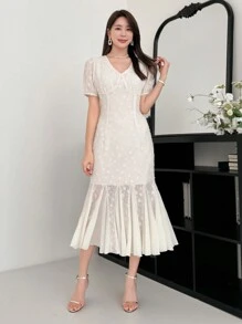 DAZY Đầm suông đuôi cá cổ chữ V phong cách nhẹ nhàng - Màu be - Xem 6