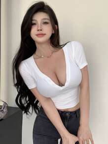 Dazy Designer Top Corto De Medio Botón Sólido Con Cuello En V Y Manga Corta Para Mujer - Blanco - Ver 2