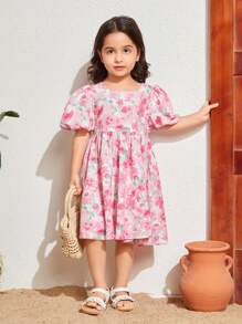 SHEIN Kleine Mädchen Gewebtes Blumenmuster Rundhals Puffärmel Lockeres Freizeitkleid Für Den Urlaub - Babypink - Übersicht 6