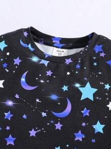 SHEIN Tween男孩夜光圖案短袖t卹和短褲緊身家居服套裝