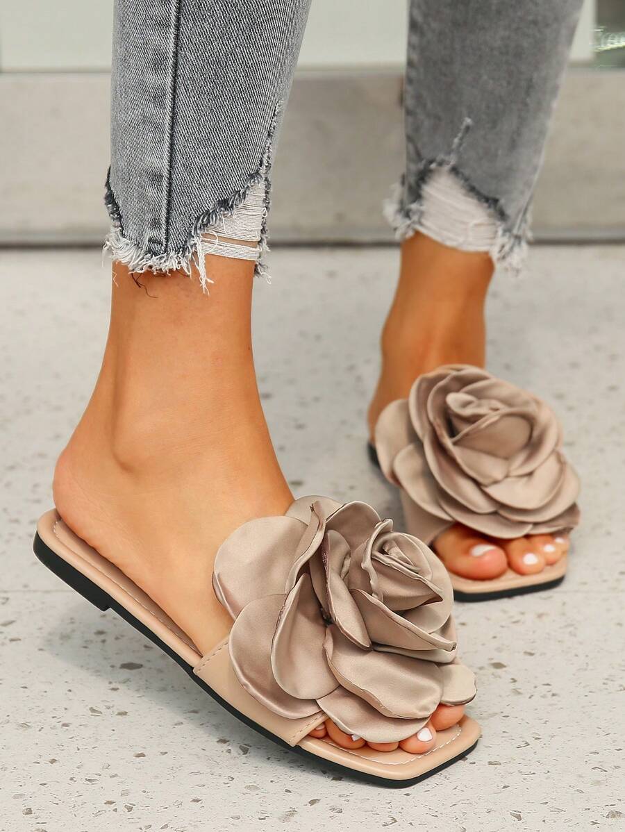 女士夏季花朵一脚蹬拖鞋，新款沙滩拖鞋