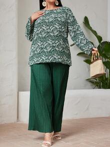 Mulvari 大尺碼波普花卉上衣和純色褲子的兩件套裝 - 綠色 - 查看 4