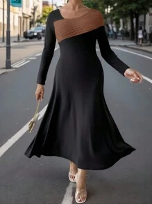 SHEIN Clasi Plus Size Women's Color Block Long Sleeve Dress