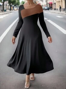 SHEIN Clasi Plus Size Women's Color Block Long Sleeve Dress