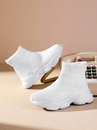 Fall/Winter Women's Breathable Casual Lightweight Fashionable Sneakers