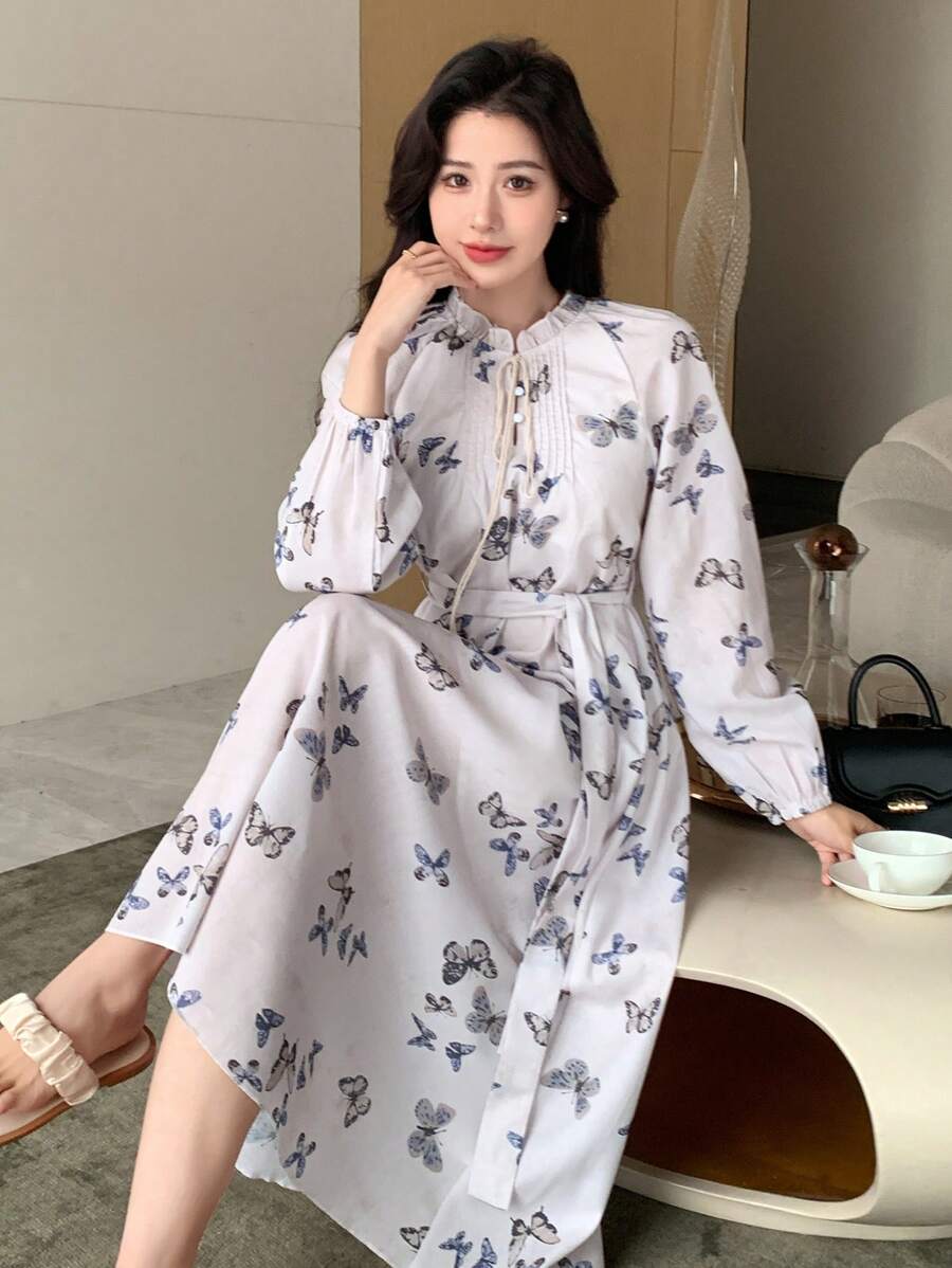 DAZY 蝴蝶印花柔軟風格長袖連衣裙 - 黑色 - 查看 1