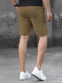 Manfinity Homme 男士字母贴布抽绳腰短裤 - 卡其色 - 查看 2