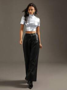 Zolique Metallic Short Stand Collar Short Sleeve Cropped T-Shirt