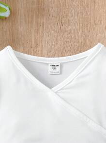 SHEIN Young Girl Elegant Cross V-Neck Bell Sleeve T-Shirt For Spring/Summer