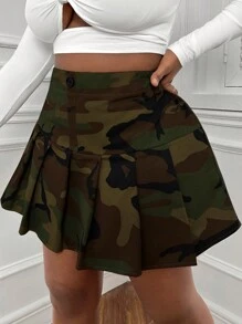 SHEIN EZwear Plus Size Classic Camo Print Pleated Skirt