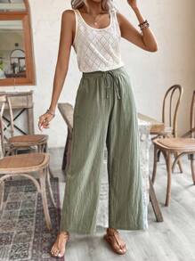 SHEIN Frenchy 纯色无袖圆领休闲背心和棉质阔腿裤，钩针假日背心搭配棉质前系带裤，两件套西装，春季服装，钩针罩衫，夏季棉质裤子，装饰前系带，杏色上衣搭配绿色裤子，背心套装，适合假日外出和日常休闲穿着 - 杏色 - 查看 3