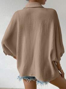 EMERY ROSE Camisa De Manga Murciélago De Color Sólido Con Textura - Caqui - Ver 2