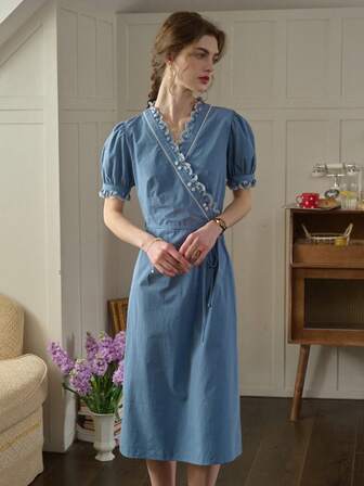 Simple Retro Patchwork Embellished Button Detail Bodycon Bubble Sleeve Dress