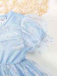 SHEIN Newborn Baby Girl's Fashionable Elegant Silver Foiled Snowflake Tulle Splicing Bubble Sleeve Dress - Blue - View 5