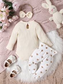 SHEIN 嬰兒女新生兒純棉長袖肋紋連身衣,心形印花長褲和頭帶套裝 - 彩色 - 查看 2