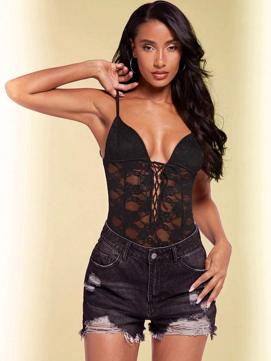 SHEIN BAE 中空花邊拼接交叉綁帶開背無袖連體衣 - 黑色 - 查看 1