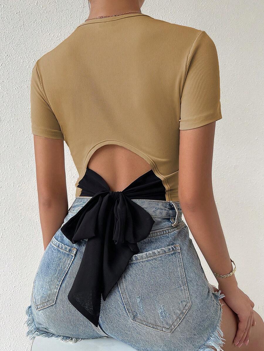 SHEIN Privé Crop Top With Back Strap, Slim Fit Graphic Tees Women Tops - Khaki - View 1