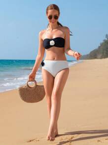 SHEIN Teen Girl's Two-Piece Bandeau Bikini Set With Color Blocking Strapless Top And 3d Rosette Flower Triangle Bottom Summer Beach - Black and White - View 5