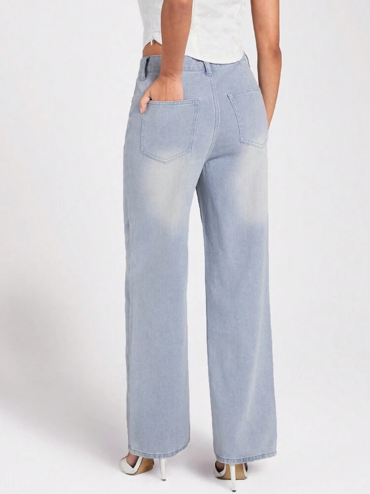 Women's Jeans With Pockets And Zip Closure