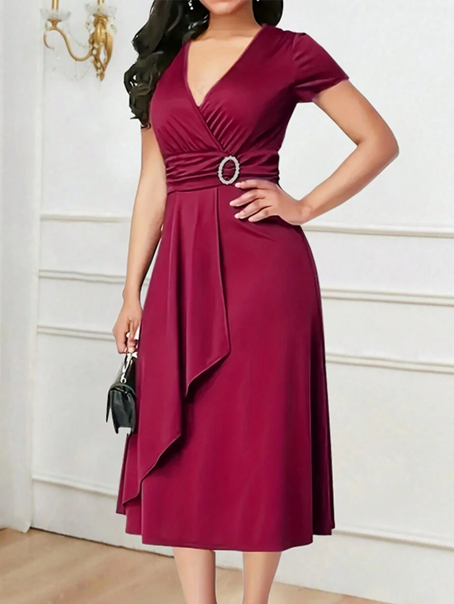 SHEIN Clasi 女士 V 领腰线褶皱短袖连衣裙酒红色长款女装 - 酒紅色 - 查看 1